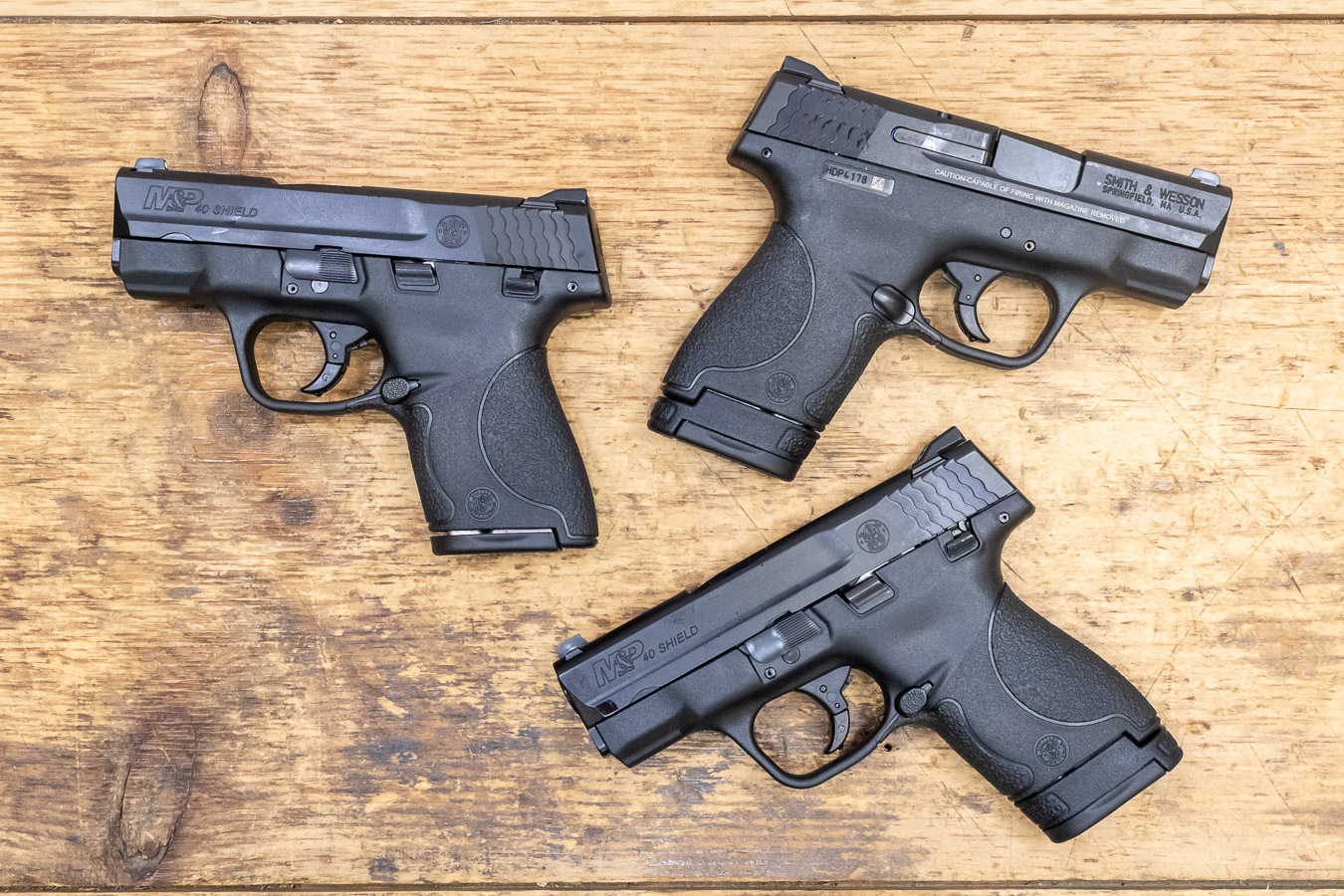 SMITH AND WESSON M&P40 Shield 40 S&W Police Trade-in Pistol (Very Good Condition)